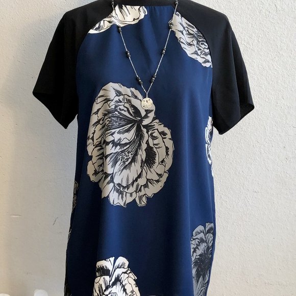 Dkny Tops - DKNY , Sz XXS Blue Floral Top